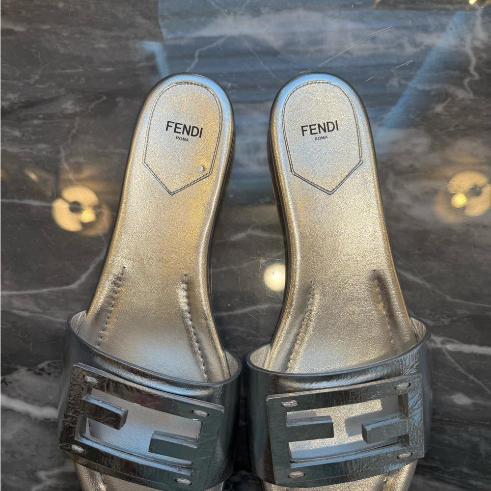 Brand new never worn fendi slides - Picture 2 of 3